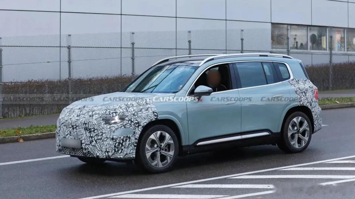 奔驰全新GLB低伪装谍照曝光和Smart5号有着说不清道不明的相似度啊奔驰的三