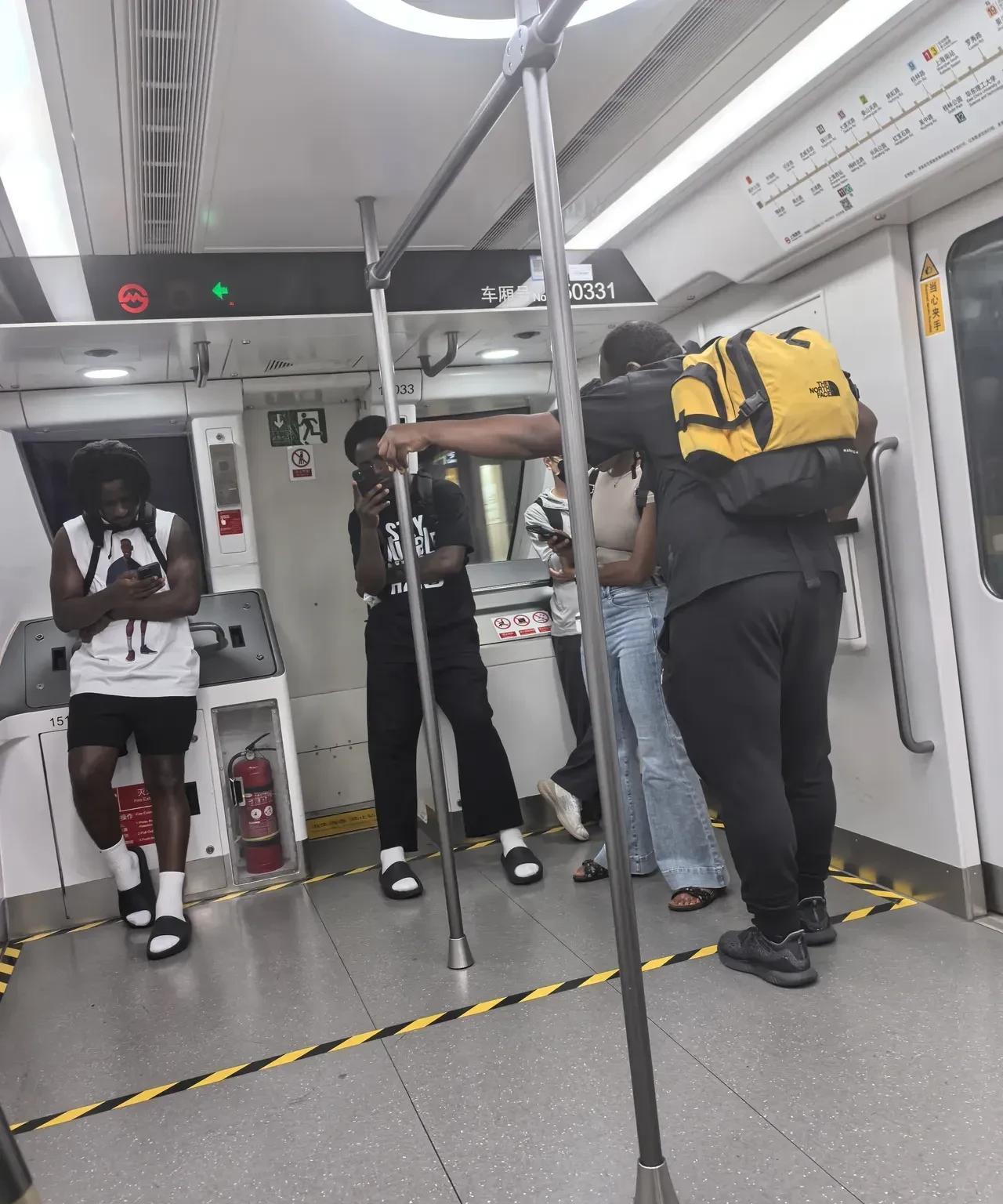 非洲人才涌入一线城市：是机遇还是挑战？法国海归为何力挺黑人群体？