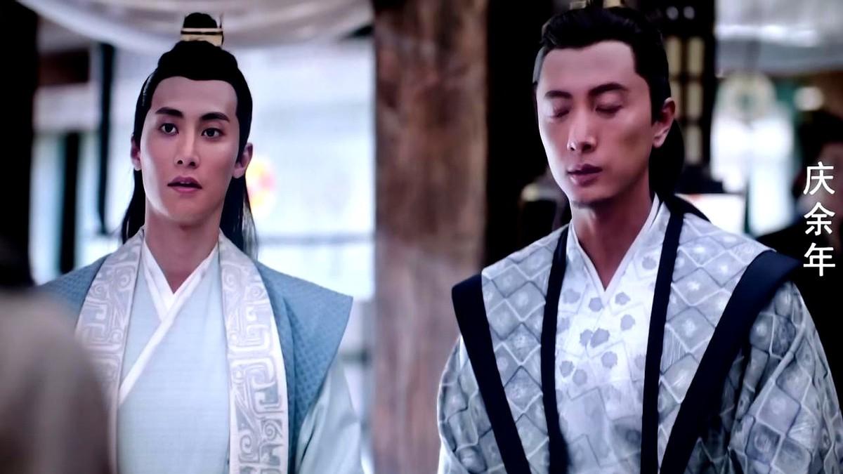 重看《庆余年》，才发现不少细节真的经不起推敲。就说世子诗会那场戏，看着挺有格