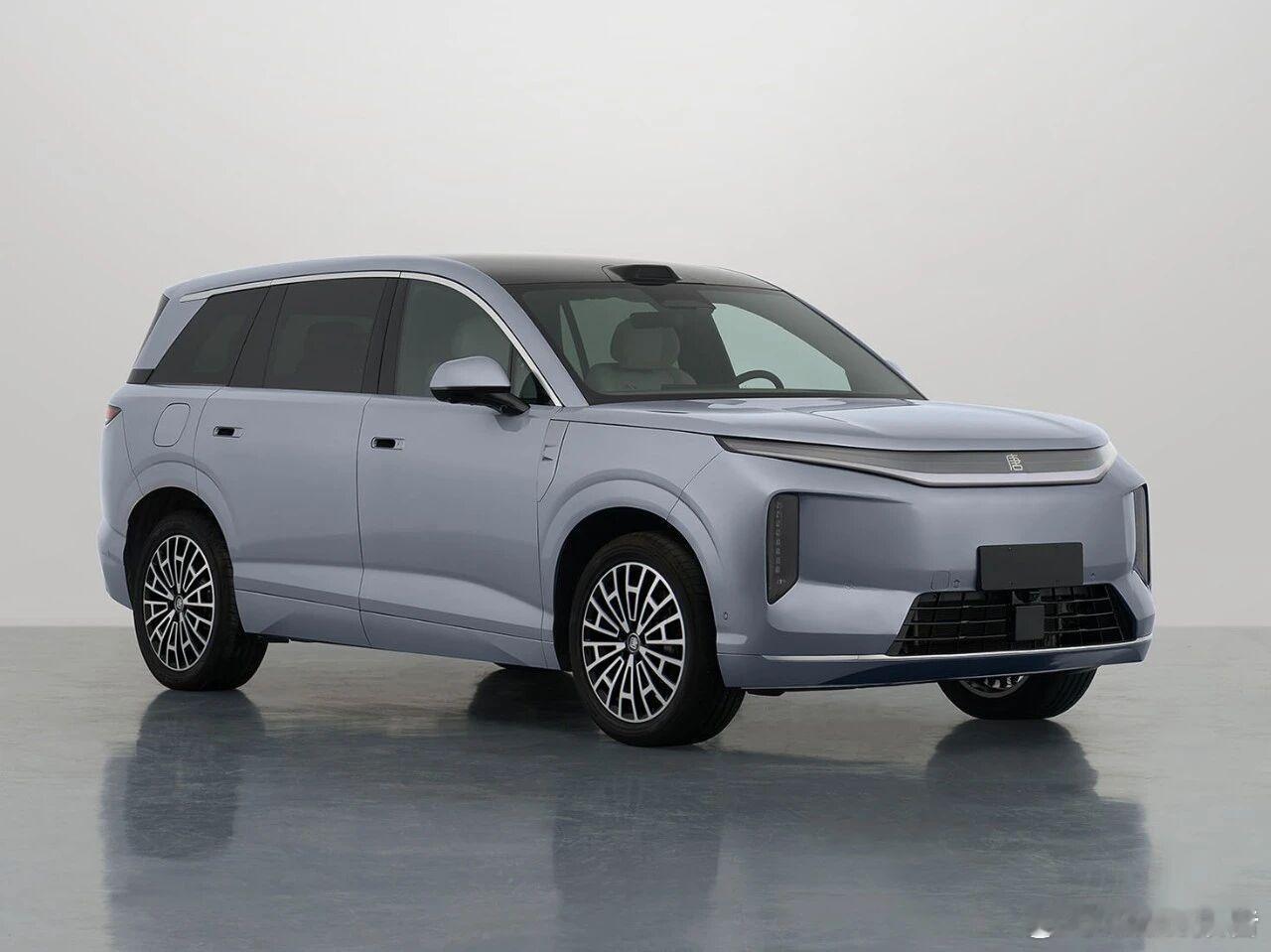 比亚迪大唐申报工信部第404批新车公示中，比亚迪大唐正式亮相。车身尺寸方面，长宽