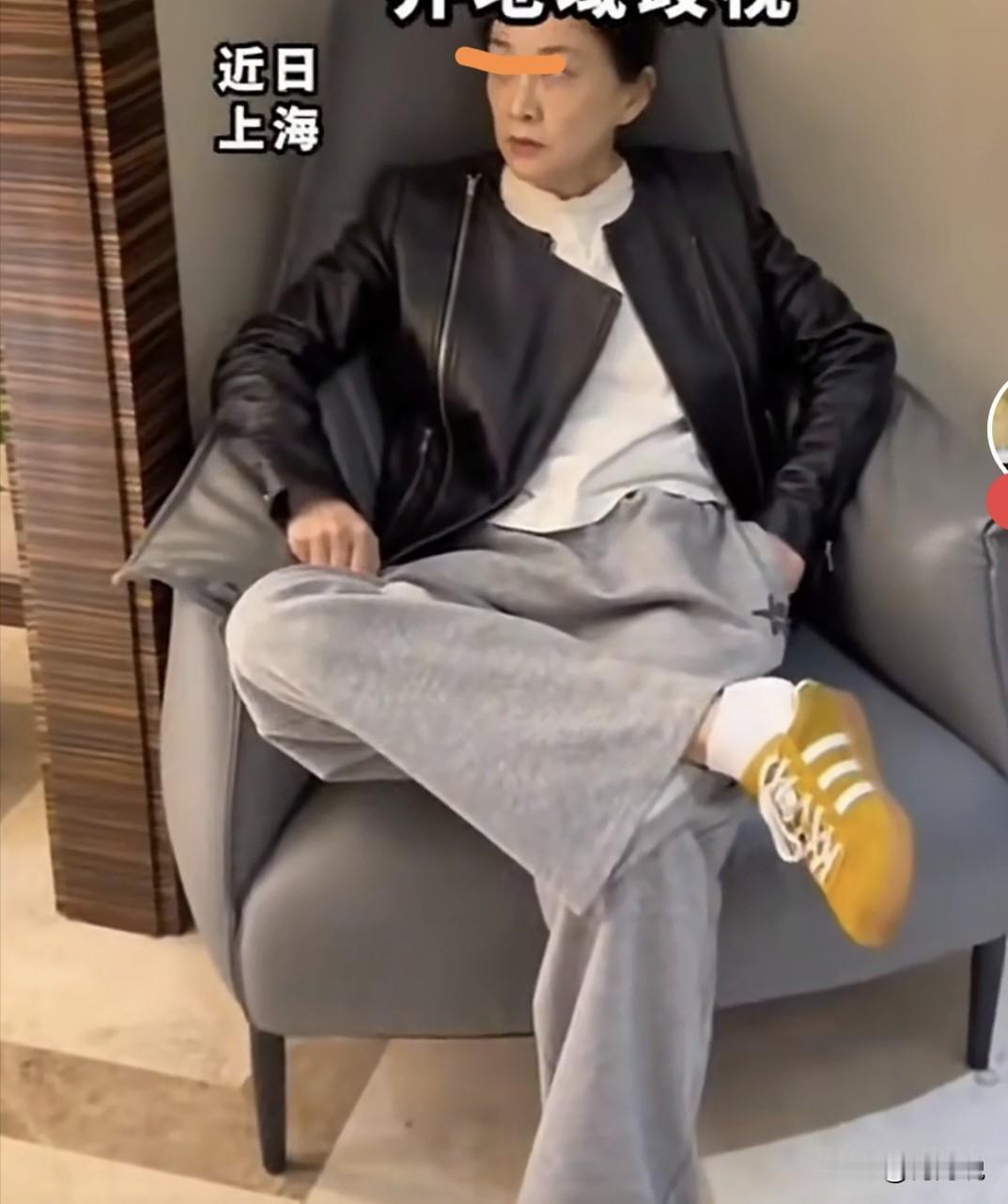 朋友们，突然发现个有意思的事情，假如上海人在香港被地域歧视，该如何应对？昨天看