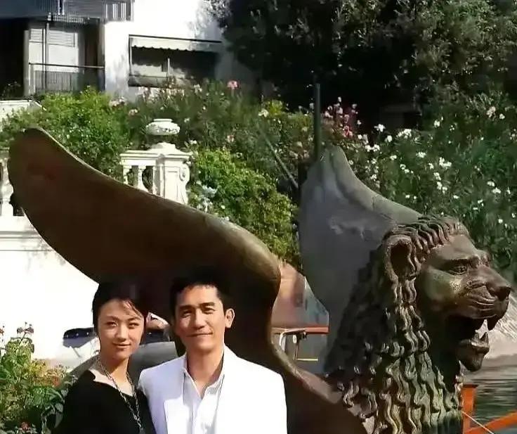 别再讨论床戏了，《色，戒》根本不是情色片。李安用4K画质，给所有人上了一堂“权