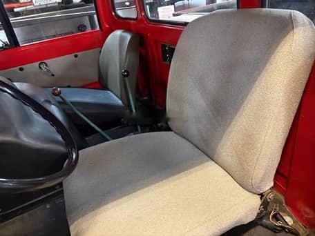 乌尼莫克416，这是1978年在饿迈瑞啃上的牌，装备的5.7升六缸柴油机可以输出