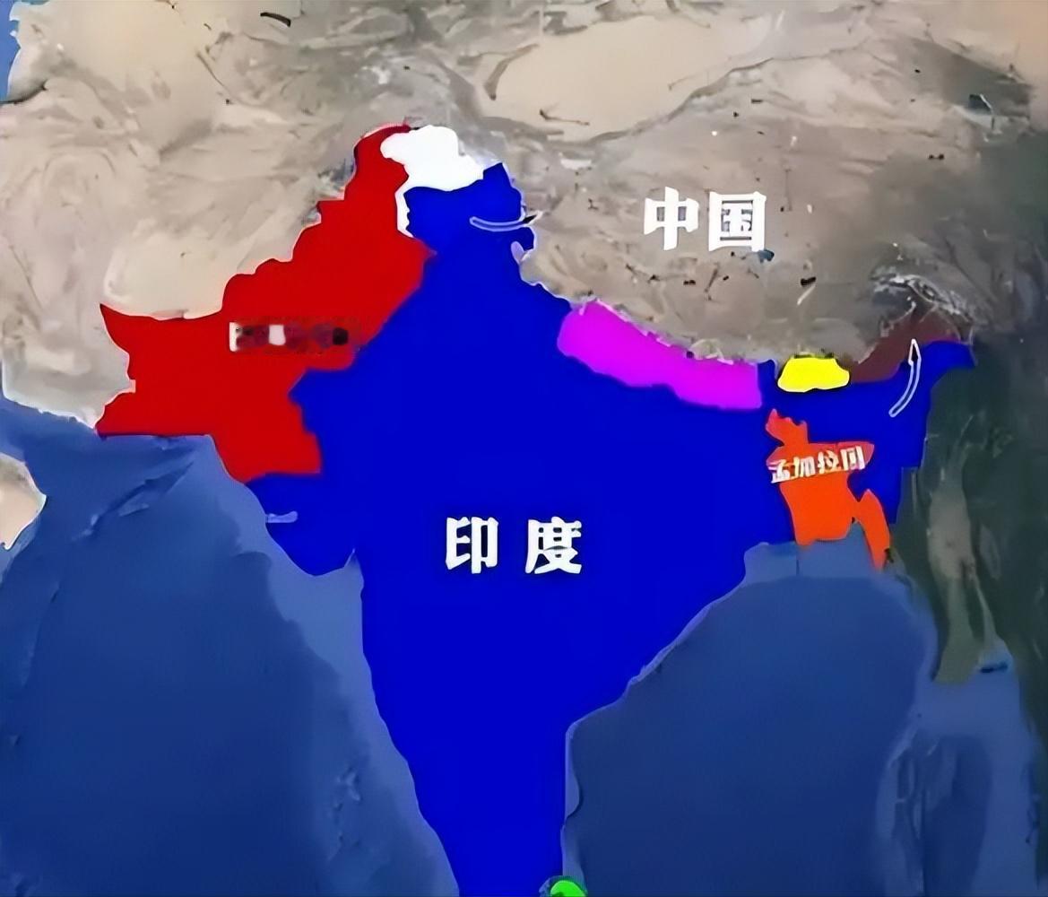 现在全世界有三个最大的出口国，美国输出美元，中国输出商品，印度输出印度人。这三个