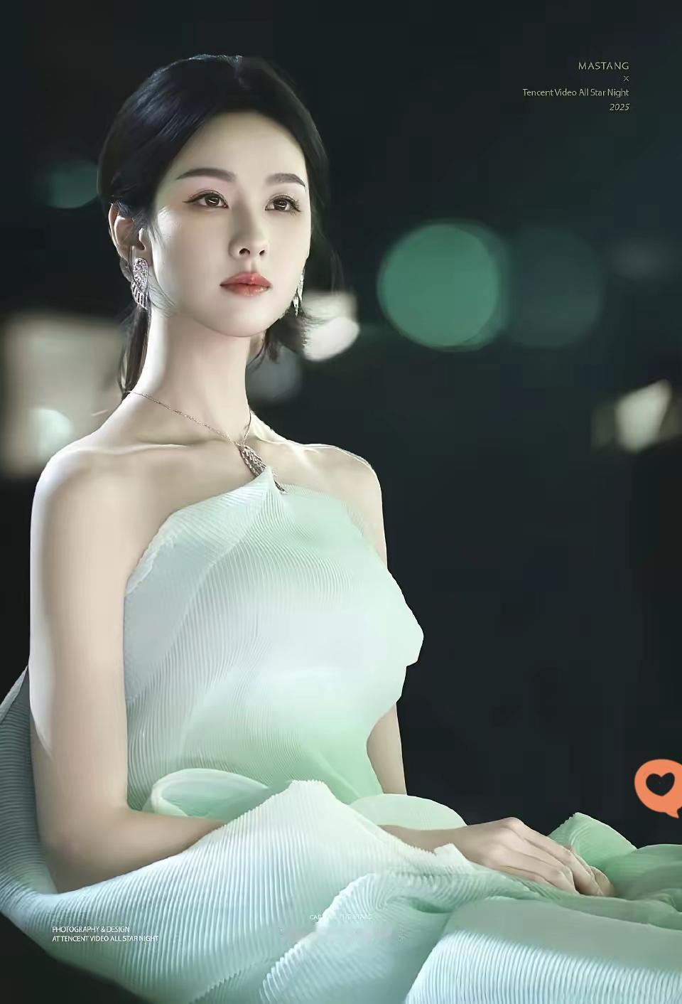 有些女人天生就是享福的命，陈都灵简直把“天选剧本”演到了极致。1993年生