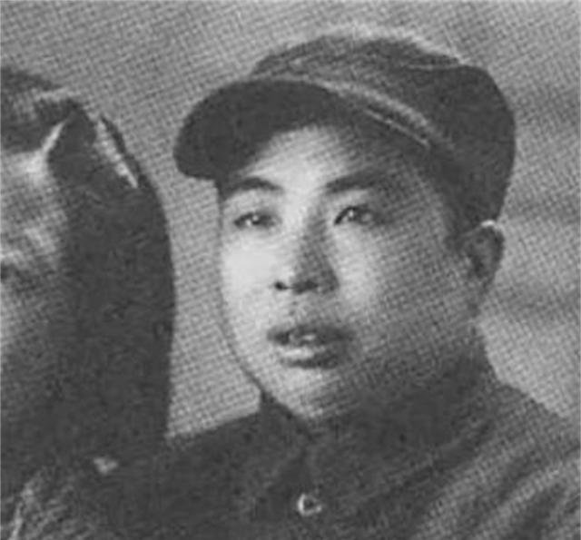 1983年，吴法宪的儿子吴新潮回到了阔别多年的北京，但此时他的身份早已不再是“将