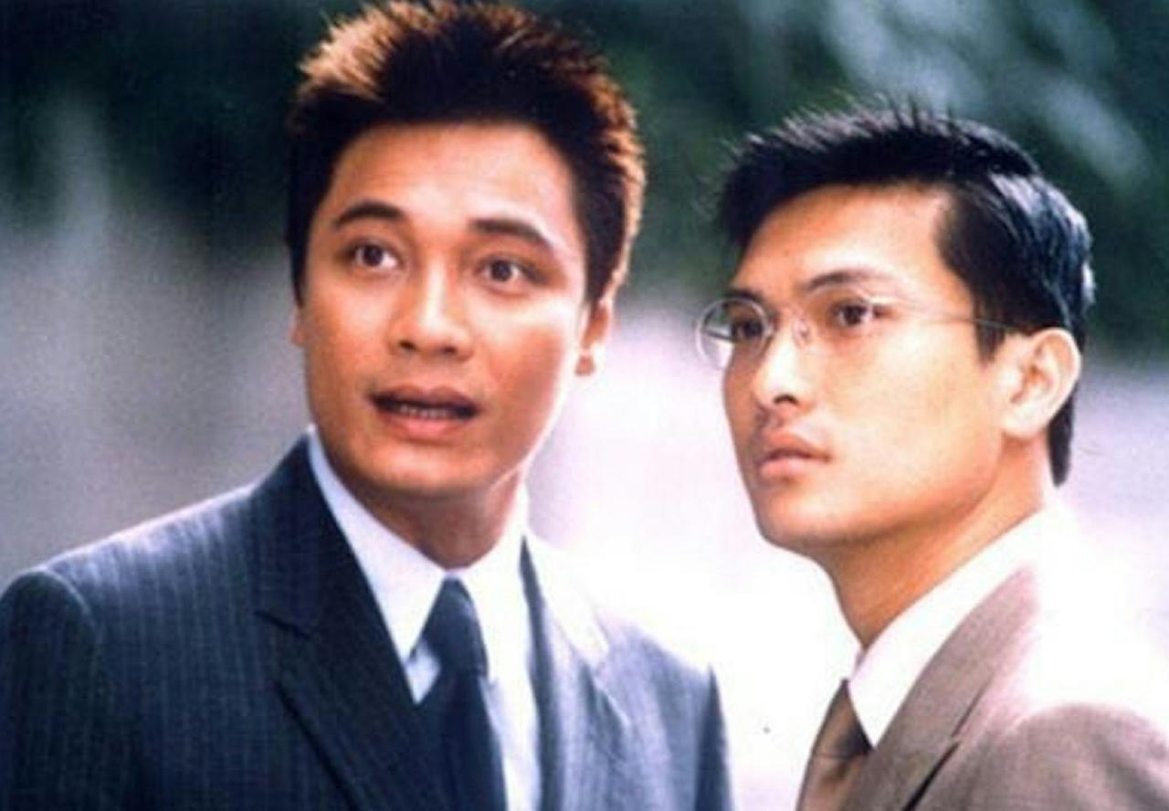 陈锦鸿把自闭症儿子养成青年钢琴家。曾是TVB当家小生的58岁艺人陈锦鸿，为了