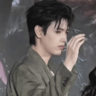 怎么感觉陈飞宇一脸不情愿的样子呢？