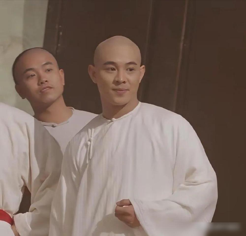 李连杰一句话，让李安急疯了，自己上亿片酬也扔了！你可能不知道，当年李安为他