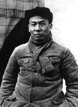 1942年，延安缺少物资，陷入困境，主席不禁感慨，延安困难极了。没成想就在这时，