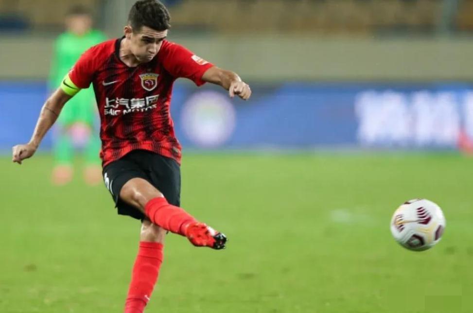 一纸处罚，搅动中国足坛，有人不服，有人沉默，也有人接受。北京国安够爷们儿，第一