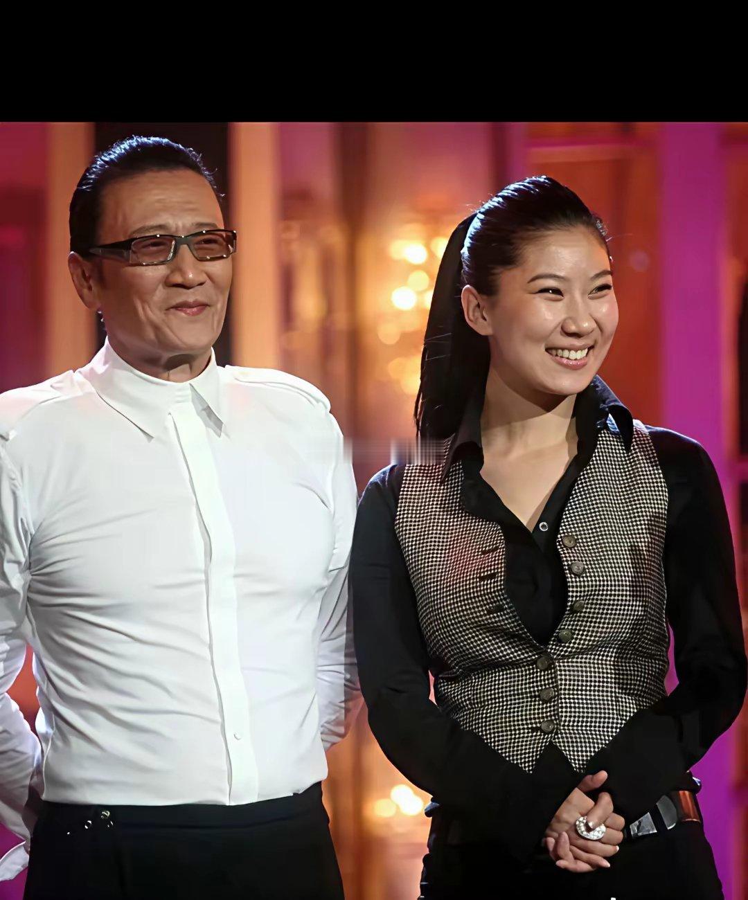 相伴12年，相差49岁的谢贤和CoCo一个渴望安稳家庭，一个早已无力成家再长久的