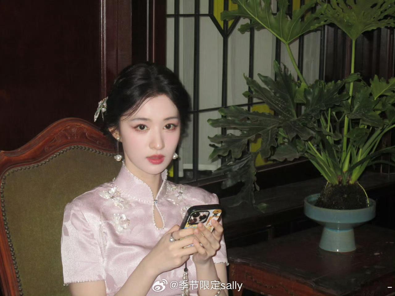 王楚然最新微博，好美好美好美😻​​​