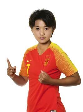 近10年来，王霜都一直是中国女足的绝对核心，但这一届东亚杯后，却有着这样一种声音