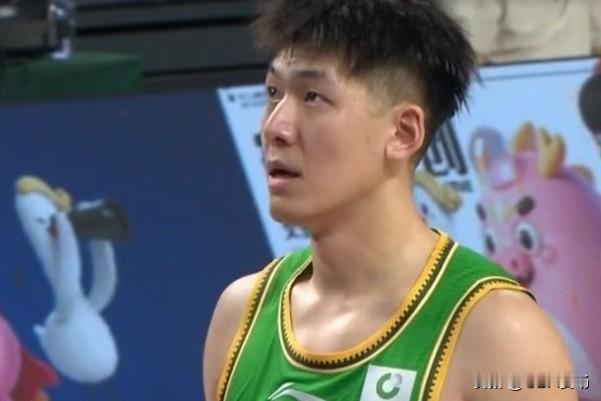 10月10日，CBA季前赛辽宁男篮以108‑104击败福建男篮。本场比赛，张
