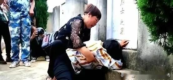 我今天，真的被一个女人给震懵了。她把河南的家产全卖了，一个人跑到云南，在烈士陵