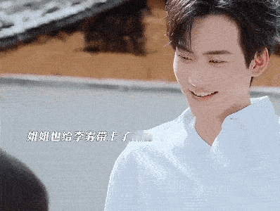 《狙击蝴蝶》大结局甜蜜收官，李雾与岑衿的爱情终成眷属，甜度爆表。李雾向姐姐求婚