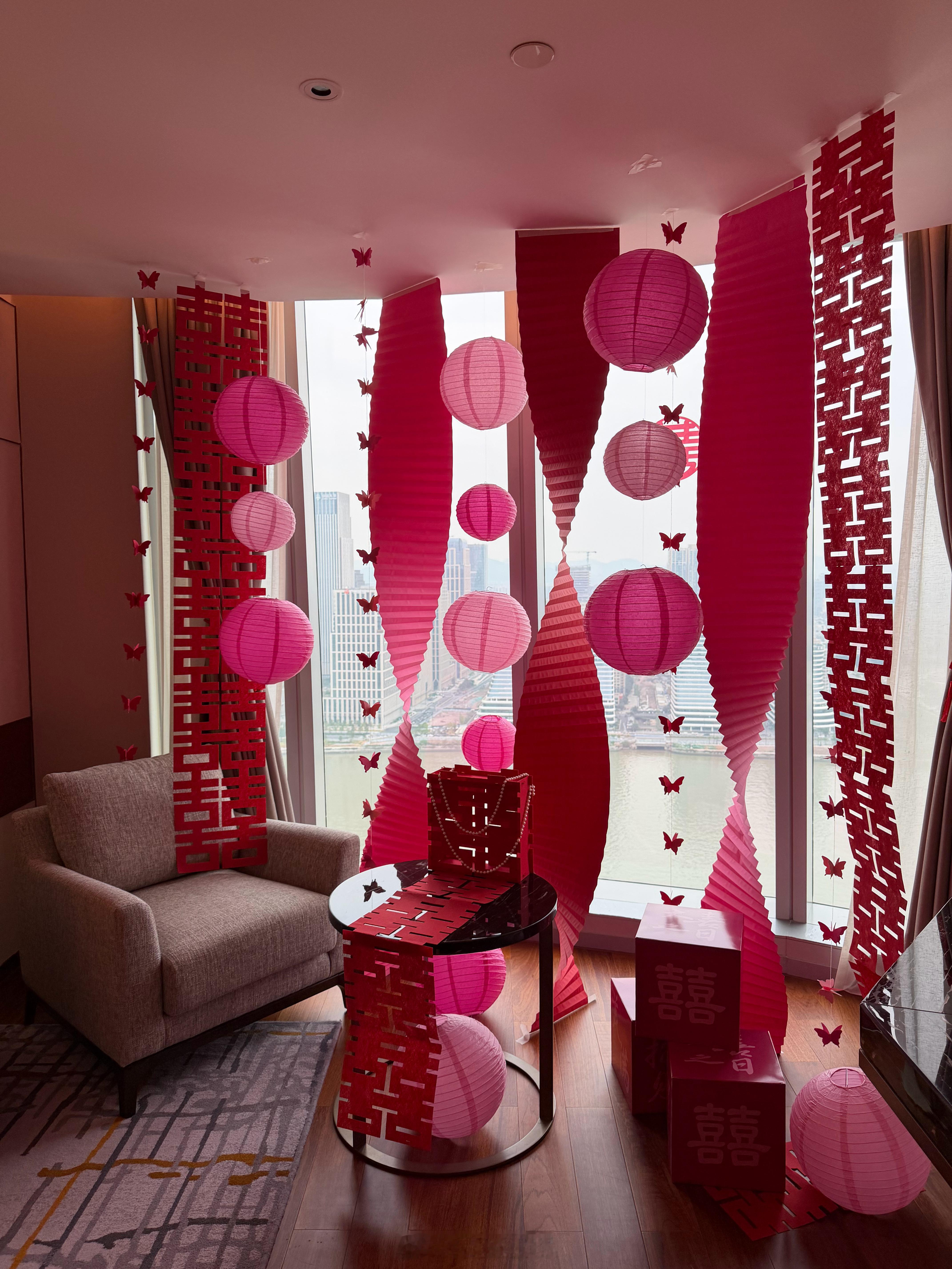 来广州参加婚礼，竟然是半夜接亲耶[吃瓜]​​​