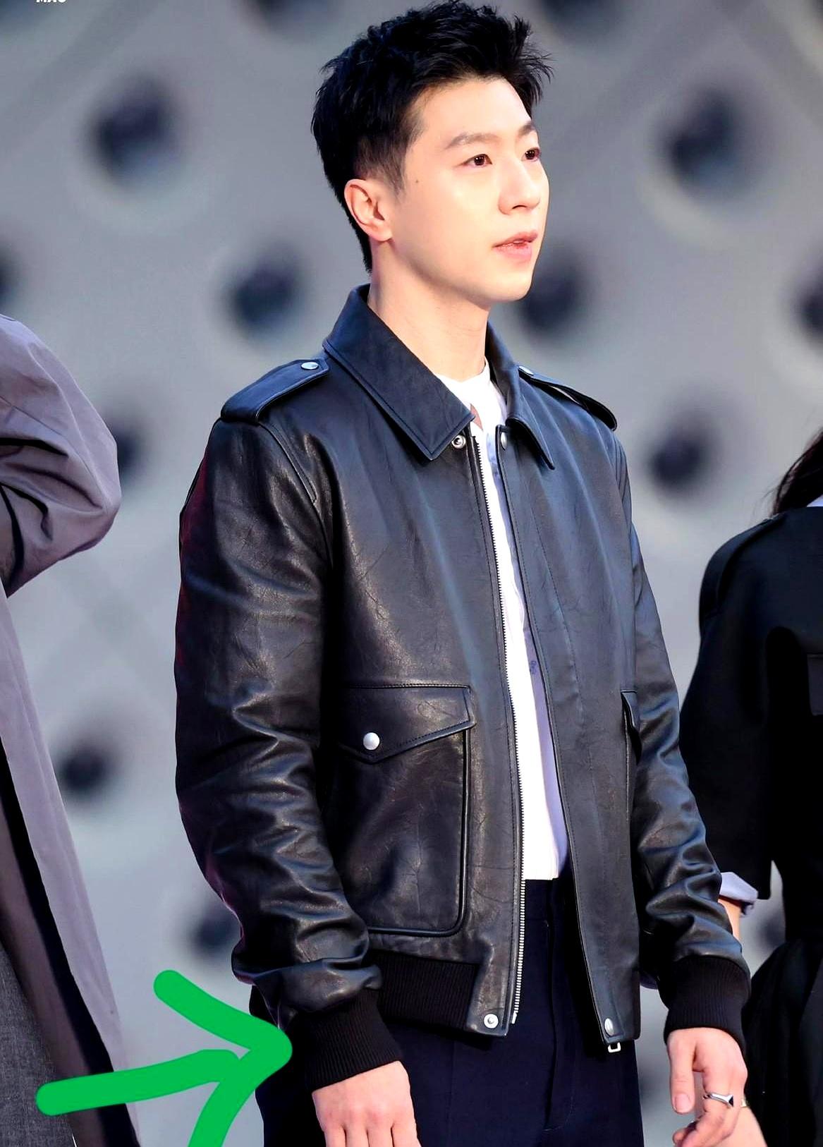 昨晚上海，Prada的灯光下，马龙用两个动作，给所有已婚男士上了一课。杨幂整理