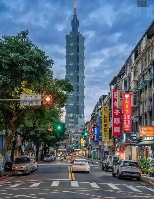 台湾去年经济高速增长的原因终于找到了。前几天媒体上大幅报道，说台湾去年经济增长