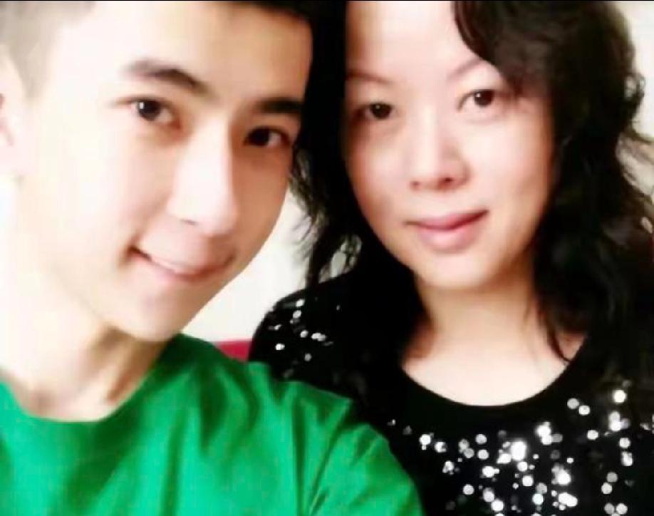 重磅消息，于朦胧妈妈发声于朦胧死因曝光于朦胧妈妈特别强调说帽子叔叔已经向她