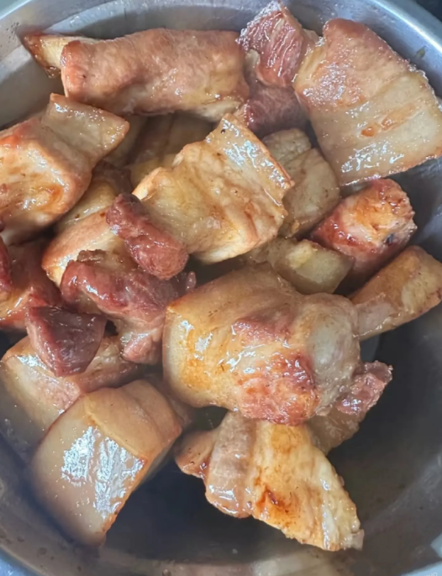 婆婆明知道我不吃肥肉，故意做的这么肥，心咋这么坏呢