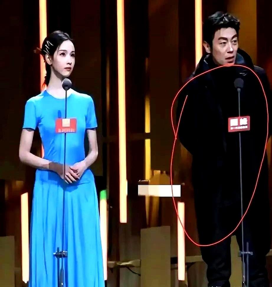 朱亚文红毯穿棉袄这事，你刷到过没？传说零下15度，他裹着国产厚棉袄走红毯，拉