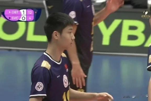 上海队打得这么差没想到，我是高估了上海男排没有对比就没有伤害，日本队的主攻富田