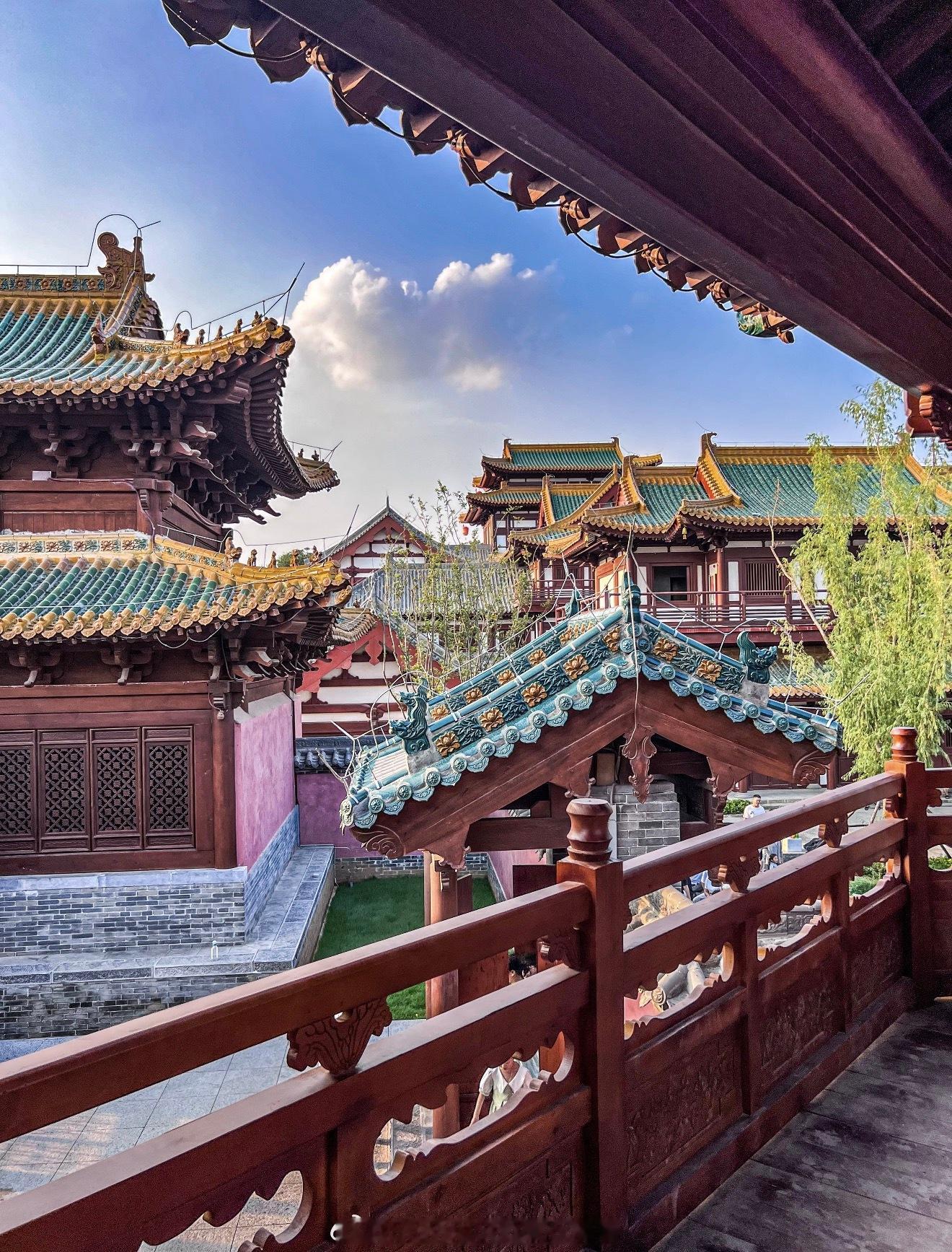 交易做久了慢慢明白真正拉开差距的，从来不是技术、指标、行情敏感度而是心性、纪律、
