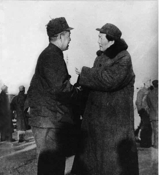 新中国刚成立不久，周总理便发现了一件怪事：在众多部委提交的文件中，唯独水利部的文