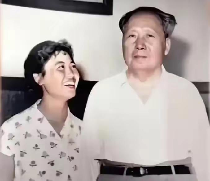 1959年，刚满20岁的山东蓬莱姑娘张善兰，被调到人民大会堂118厅当服务员。