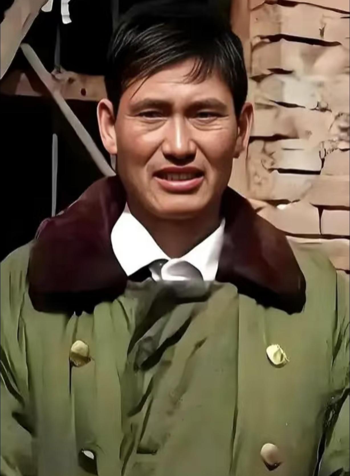 大衣哥为啥不搬离“吸血”村？这3点戳中农村人的根这个世界上我最搞不懂的人，就