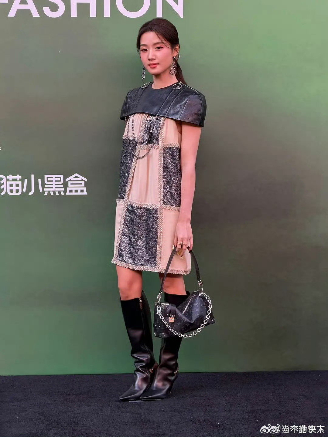 每当我脸盲认不出的时候，大概就是卢昱晓了​​​