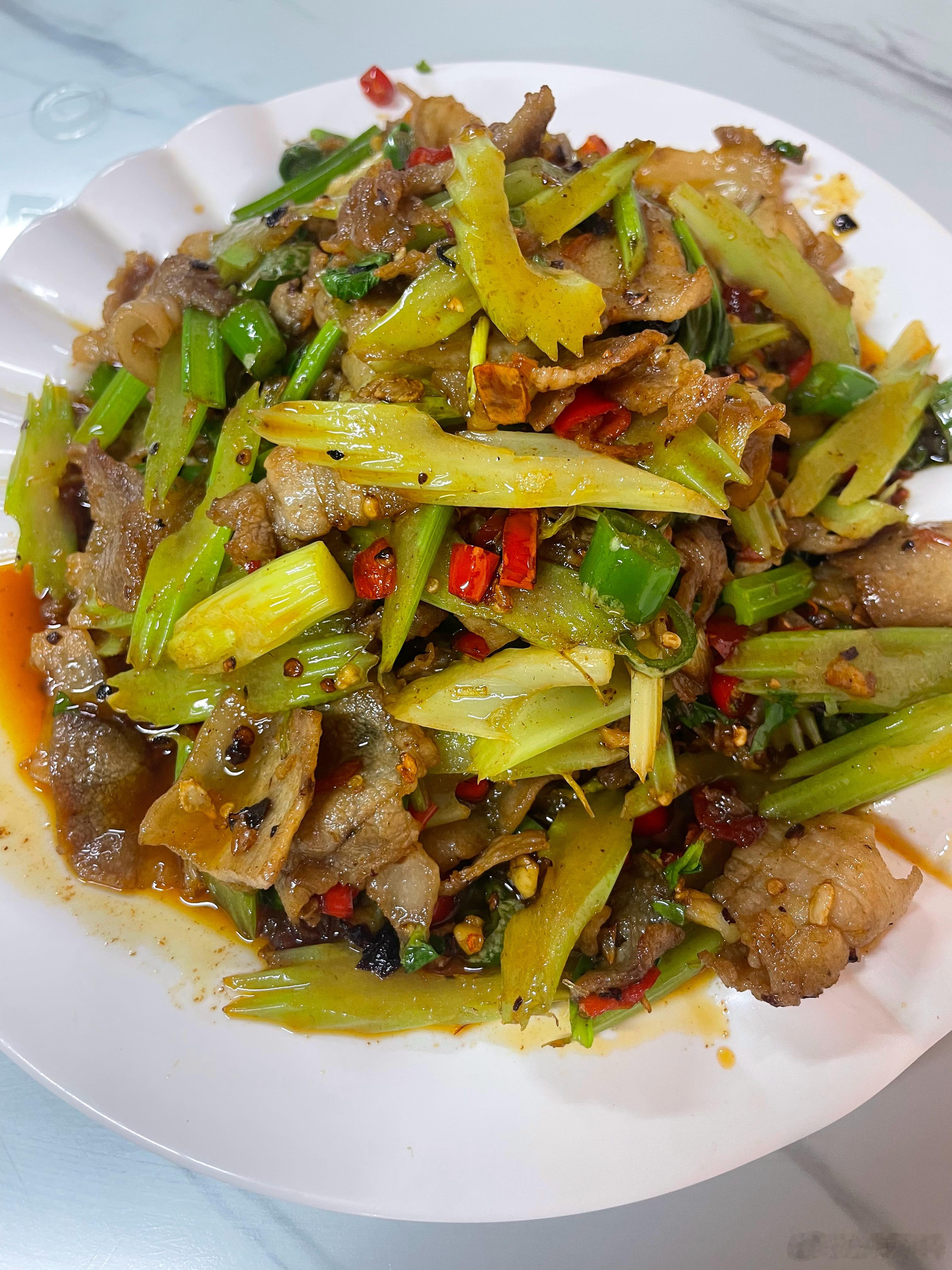 请朋友吃个便饭。​​​