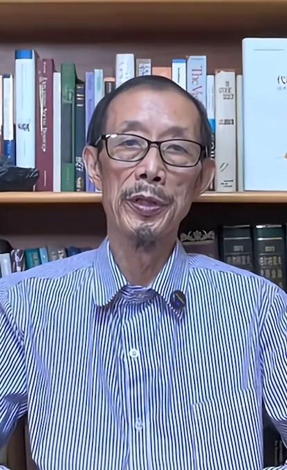 物理学的理论都是根据对称性提出来的理论。什么对称性？就是时间是对称的，空间是对称