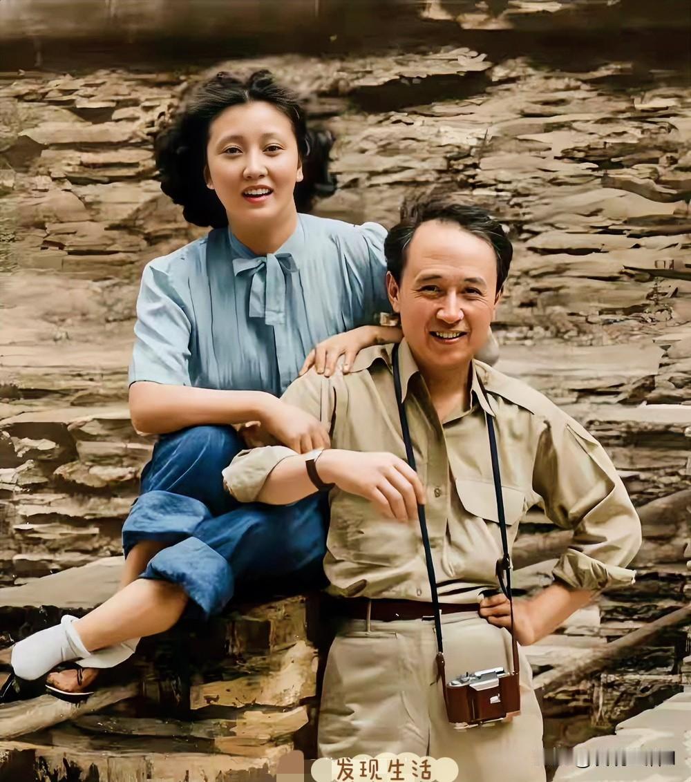 五十年代，钱学森在美行动受到监视，被软禁长达四年，内心承受着巨大压力。195
