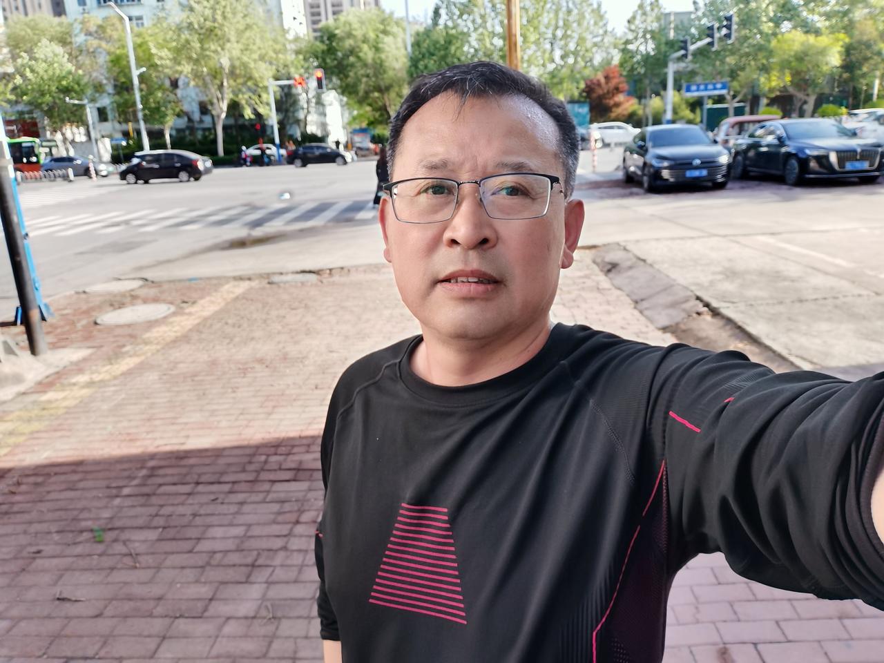 这么多友友都在戒烟中，我特别高兴我写了很多有关戒烟的小文章，有很多正在戒烟的