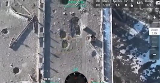 【乌克兰人首次用无人机摧毁一座桥梁—《电讯报》】乌克兰武装部队执行了一项持续