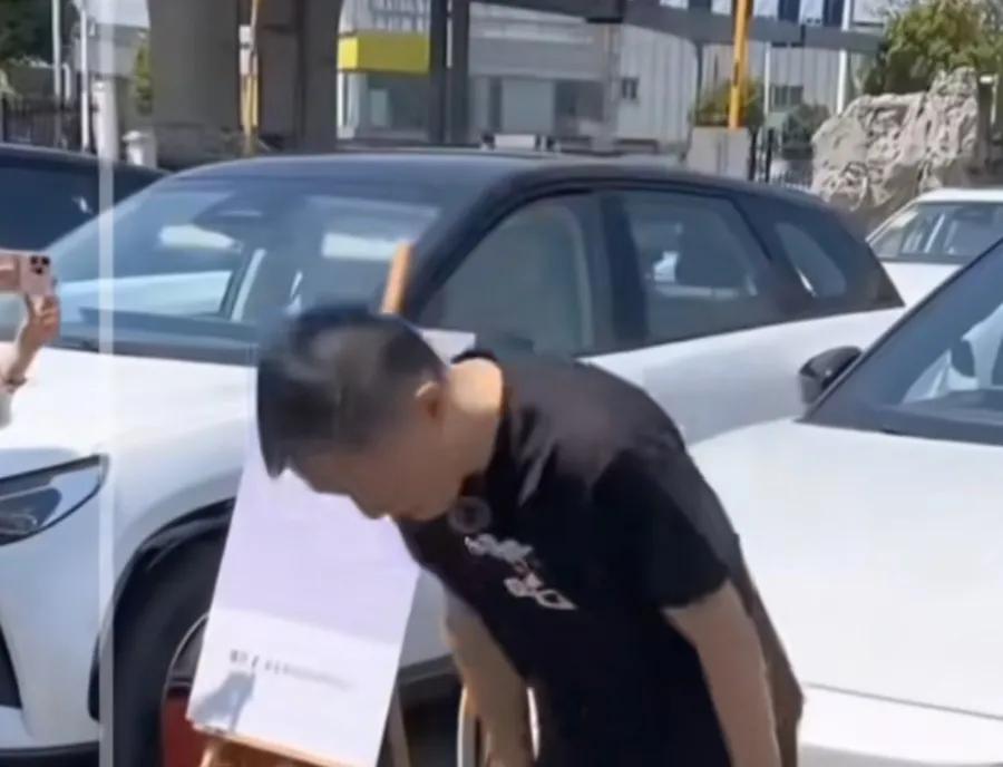 哪吒汽车张勇说，他没有逃，而是在四处奔走为公司融资。这样的回应实在是让人难以信