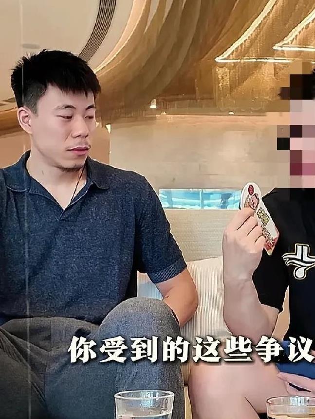 这就是你们喷的张镇麟，多真诚努力的球员！近日，张镇麟接受采访谈到了这几年受到的