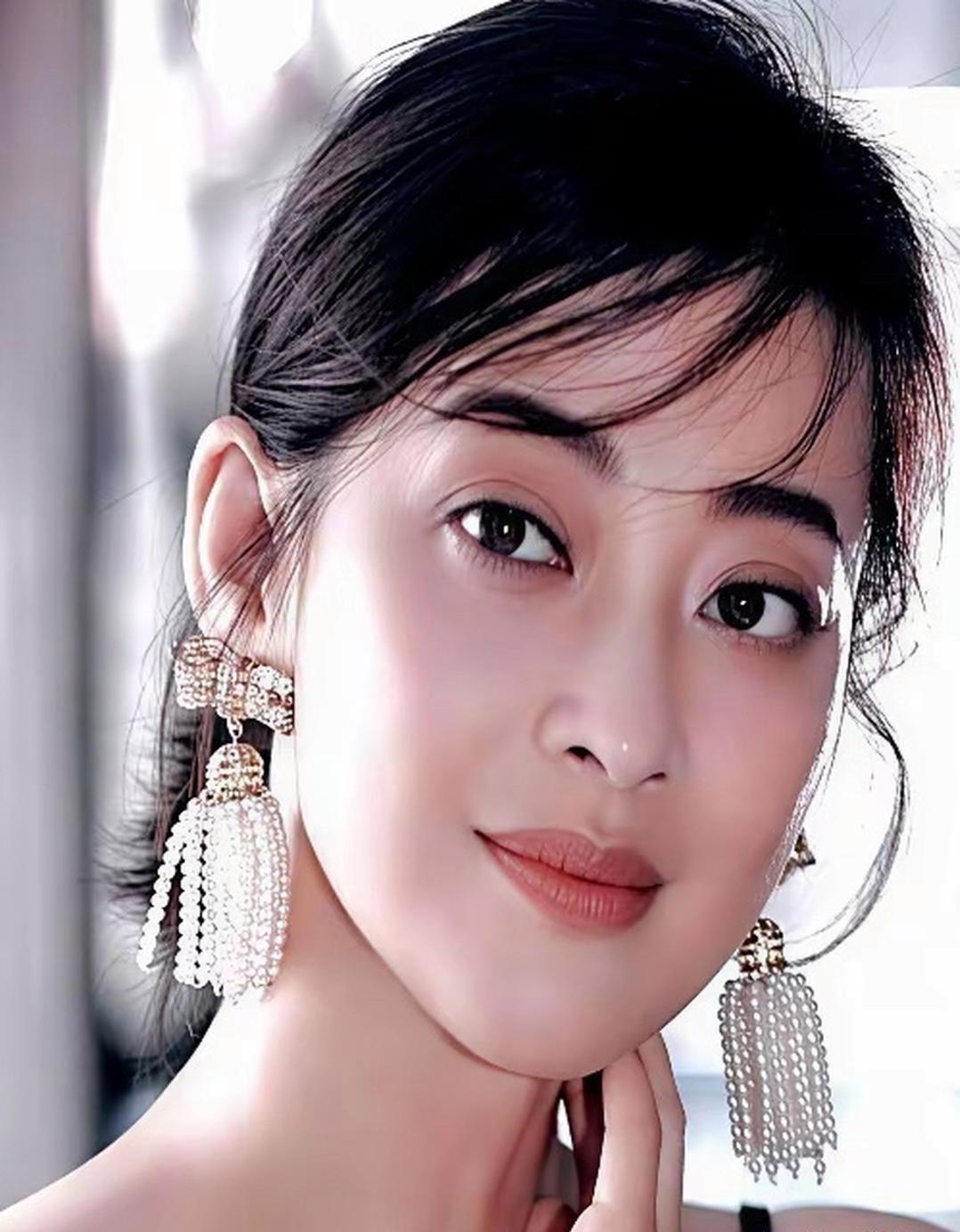 郭涛拍完《父母爱情》44集，片酬8万8。当他听说梅婷拿了300万，当场就懵了。他跑去问导演孔笙。这才