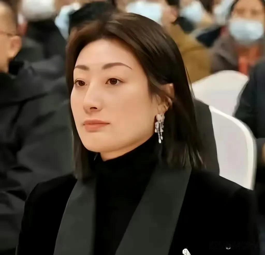 三观是个好东西，可惜不是人人都有！网上有不少人骂宗馥莉自私恶毒、没格局，亲手毁