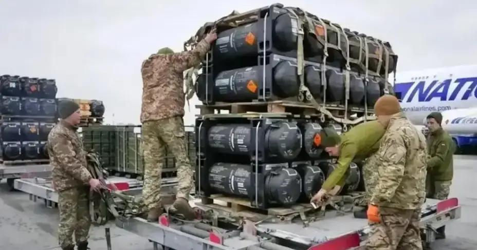 这单超百亿美元的对台军售，现在最尴尬的地方，其实是敢不敢送、怎么送的问题。