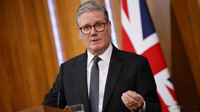 英国：首相斯塔默即将访华今天晚上，多家英国媒体纷纷表示在伦敦批准了中方驻伦敦大