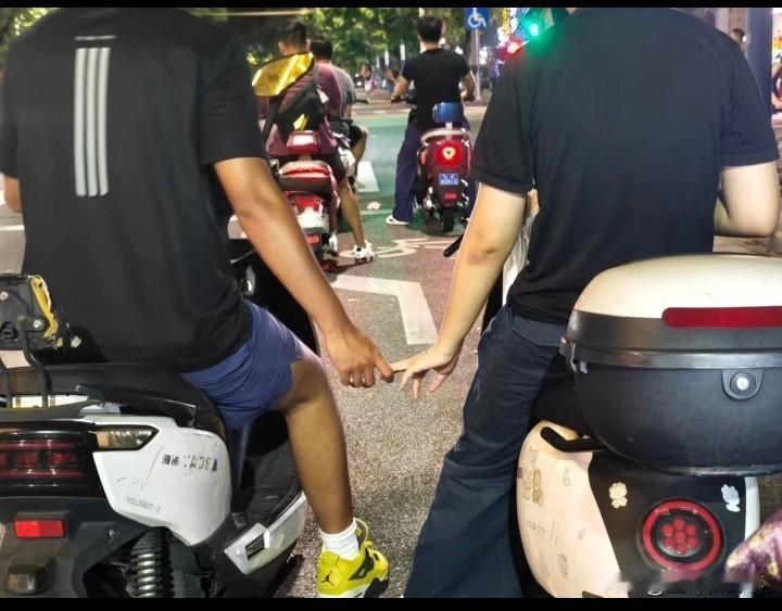 等红绿灯也要这样吗？