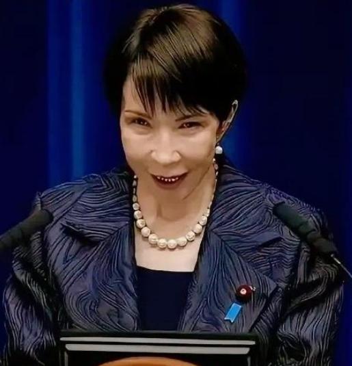 菲律宾民众倍感失望！7.9级强震发生后，就在受灾民众急需国际社会伸出援手的时候，
