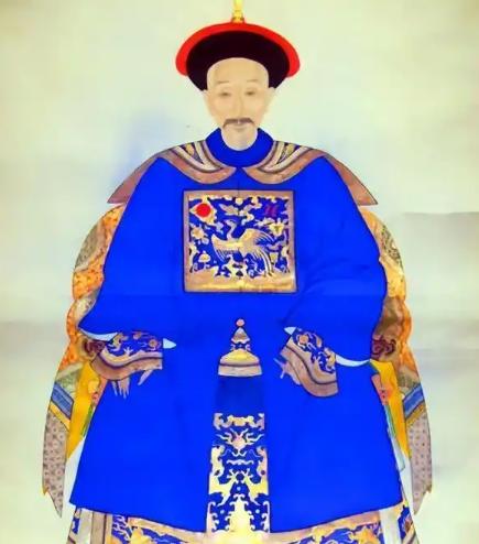 乾隆四十七年，刘墉刚从江宁知府任上被召回京，就被乾隆劈头盖脸一顿骂：“你这官当得