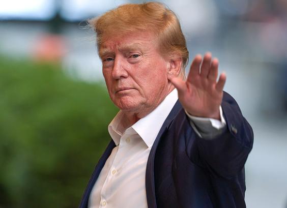 以前的北约像什么？像班主任一吹哨，全班立刻排队站直，美国在前面喊“向右转”，欧洲