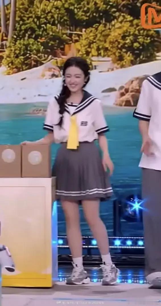 李兰迪这真的瘦下来了