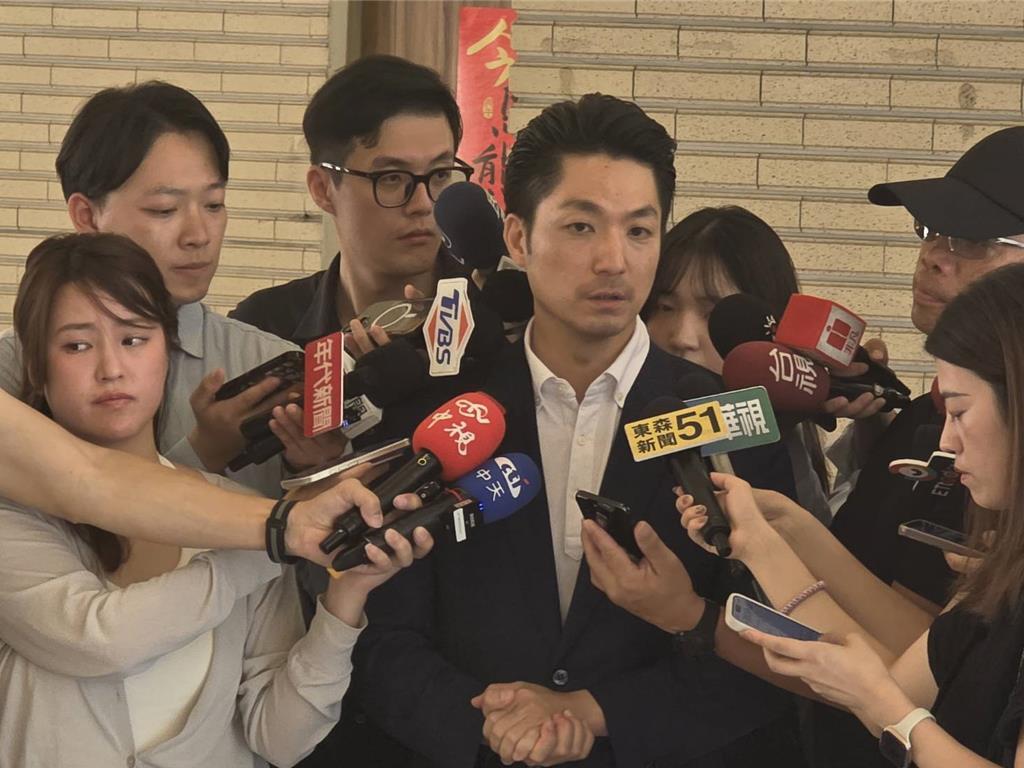 蒋万安声势涨卢秀燕备战2028？蒋万安的声势，外界普遍认为他已隐然具备蓝